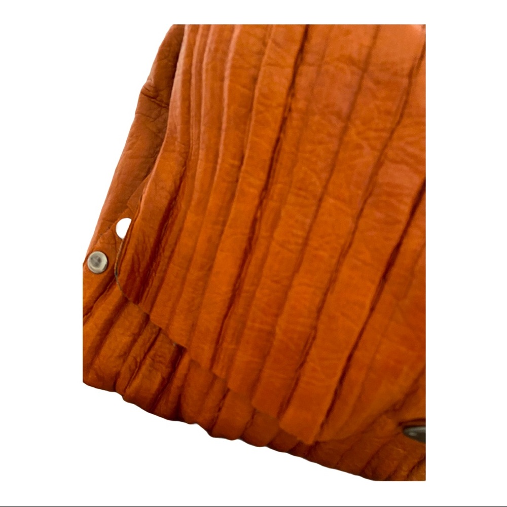 Handbag - Picture 2 of 3